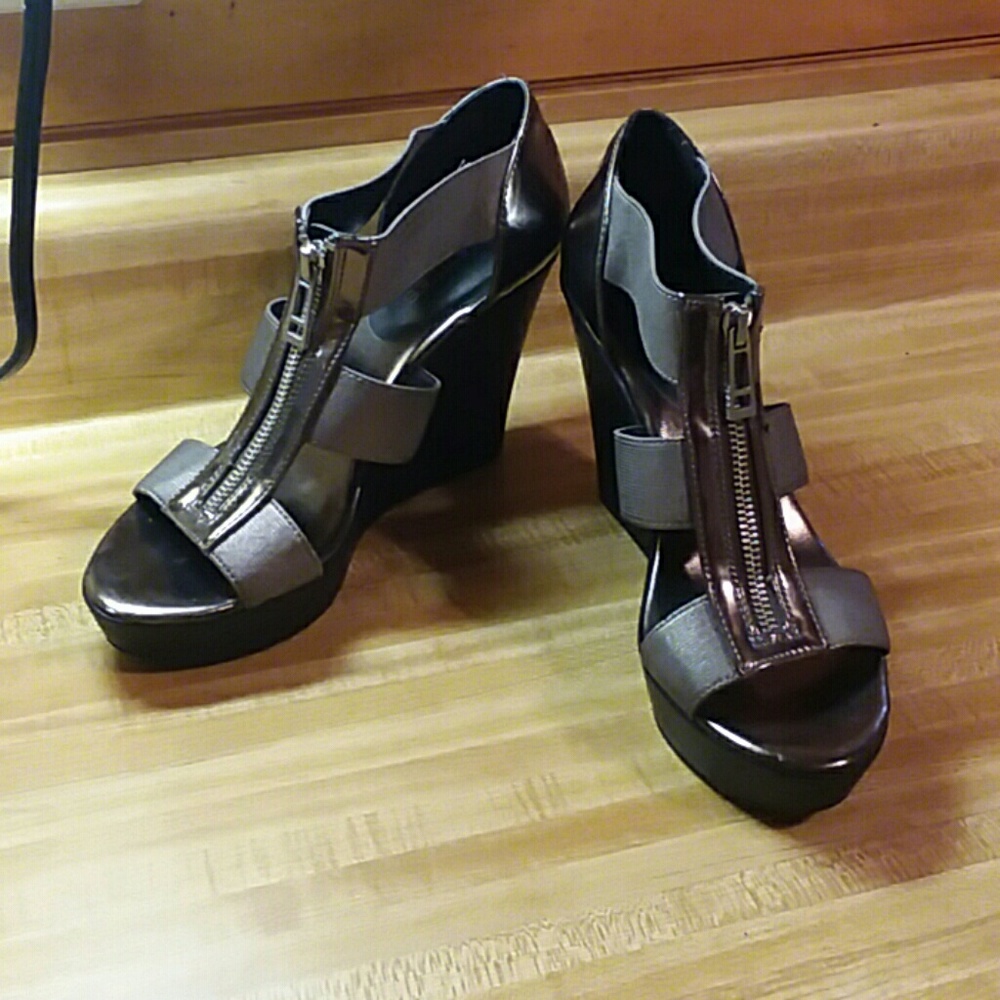 Women's shoes
